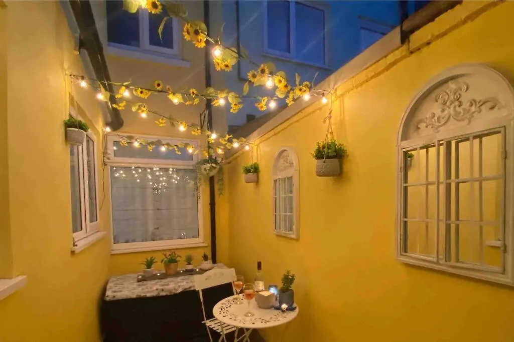 Semesterbostad Lilly'S Cottage, Filey, Sleeps 8 Storbritannien
