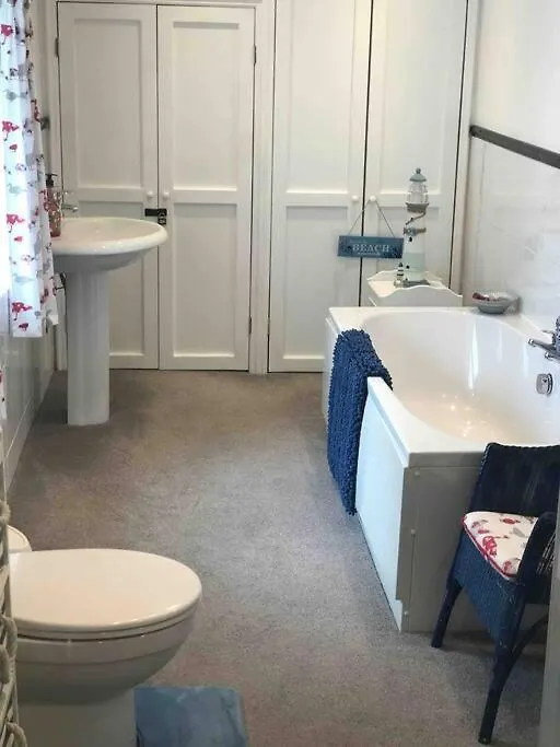 Semesterbostad Lilly'S Cottage, Filey, Sleeps 8